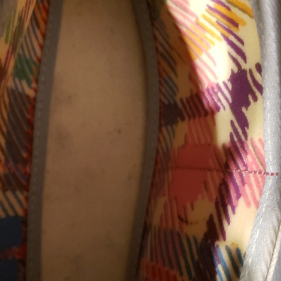 Dooney and Bourke vintage tassel tote - Picture 7 of 8